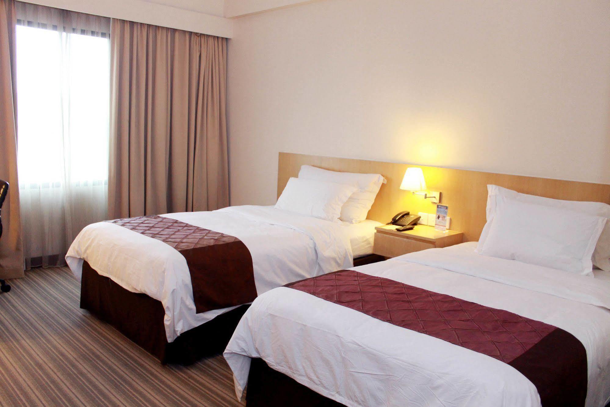 Le Grandeur Hotel Balikpapan Exterior foto